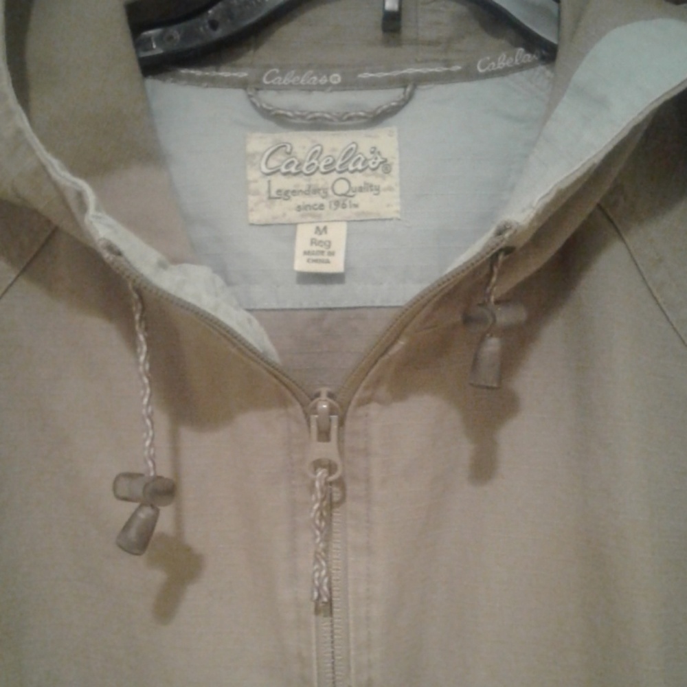 Cabelas Jacket - Picture 2 of 4